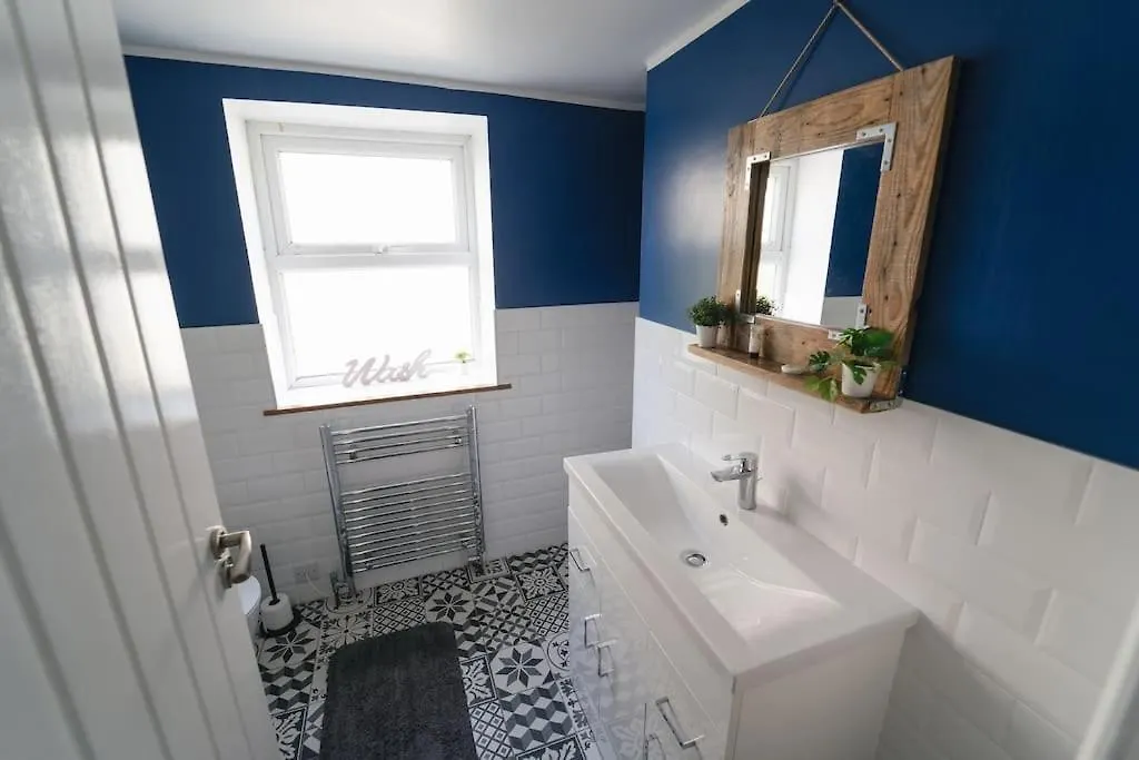 Oldfield Apartments - Bath 0*,